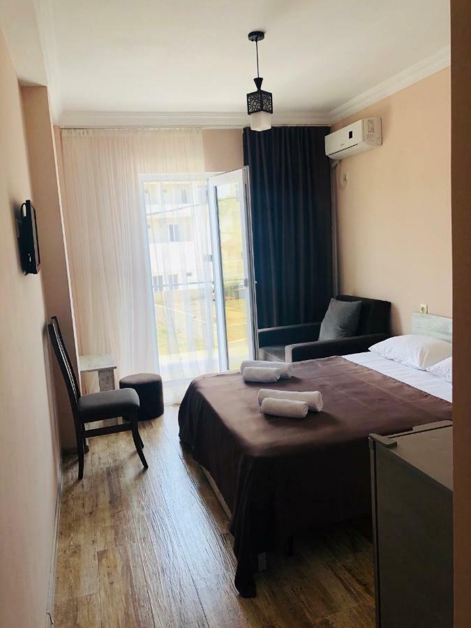 Hotel Crown 우레키 외부 사진